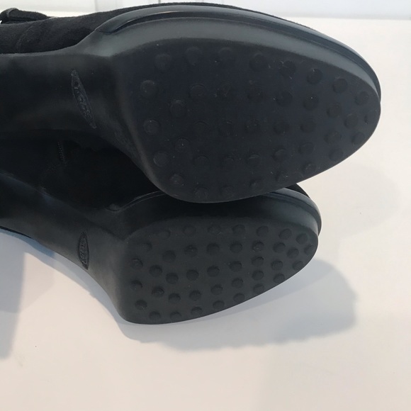 Tod’s Black Suede Platform Ankle Boots - Picture 7 of 11
